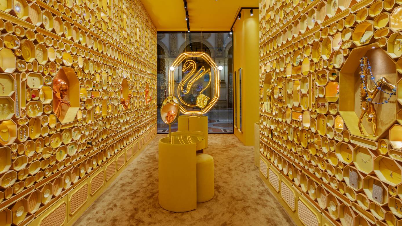 Swarovski enthüllt neue Markenidentität und Store-Redesign