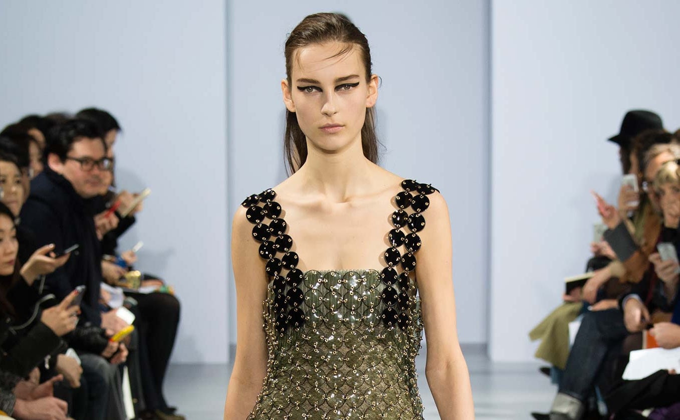Julien Dossena haucht Paco Rabanne neues Leben ein Julien Dossena haucht Paco Rabanne neues Leben ein