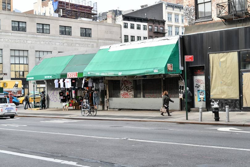 Diesel macht sich in New York selbst zum Fake - aus Protest Diesel macht sich in New York selbst zum Fake - aus Protest