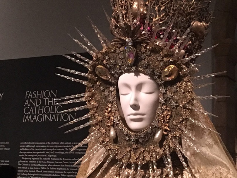 Kritik: Heavenly Bodies; Fashion and the Catholic Imagination Kritik: Heavenly Bodies; Fashion and the Catholic Imagination