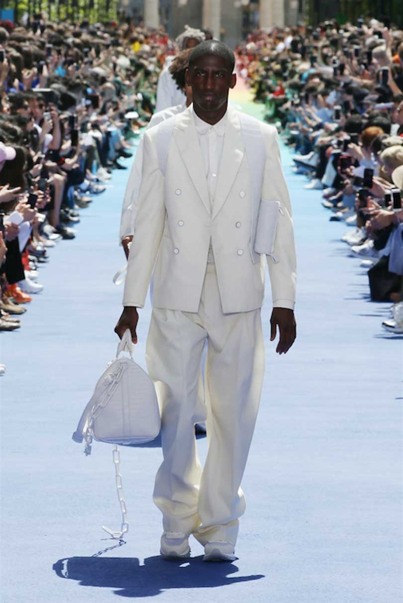 Virgil Abloh feiert emotionales Debüt bei Louis Vuitton Virgil Abloh feiert emotionales Debüt bei Louis Vuitton