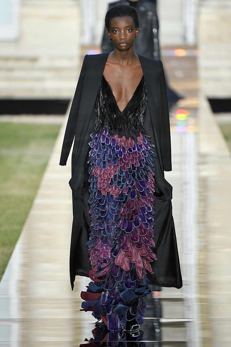 Rettet neue Eleganz die Haute Couture vor dem Casual-Trend? Rettet neue Eleganz die Haute Couture vor dem Casual-Trend?