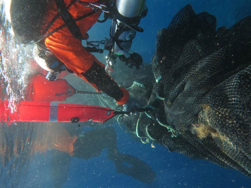 Aquafils Econyl macht alte Fischernetze zu Catwalk-Kreationen Aquafils Econyl macht alte Fischernetze zu Catwalk-Kreationen