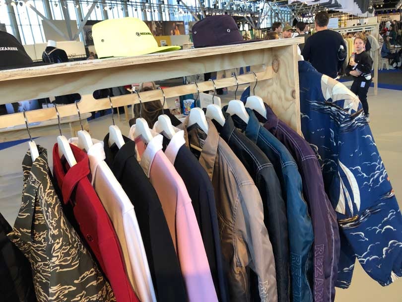 Modefabriek: Farben erobern die Herbst/Winter Kollektionen Modefabriek: Farben erobern die Herbst/Winter Kollektionen