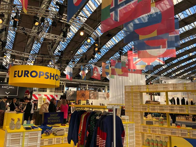 Modefabriek: Farben erobern die Herbst/Winter Kollektionen Modefabriek: Farben erobern die Herbst/Winter Kollektionen