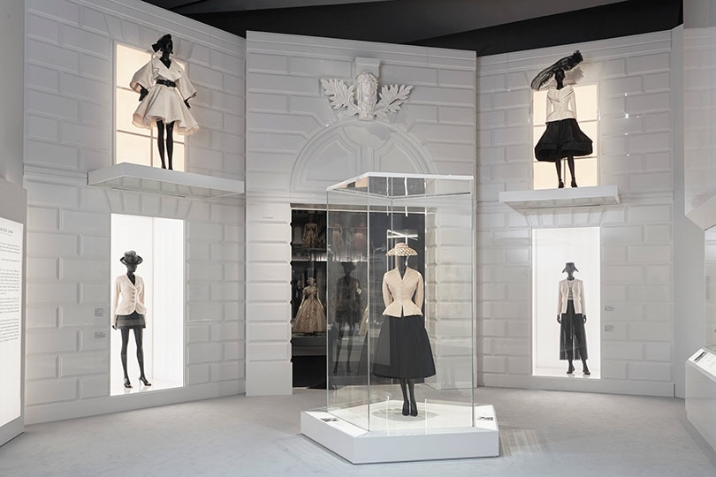 Ein Blick in die 'Christian Dior: Designer of Dreams' Ausstellung in London Ein Blick in die 'Christian Dior: Designer of Dreams' Ausstellung in London