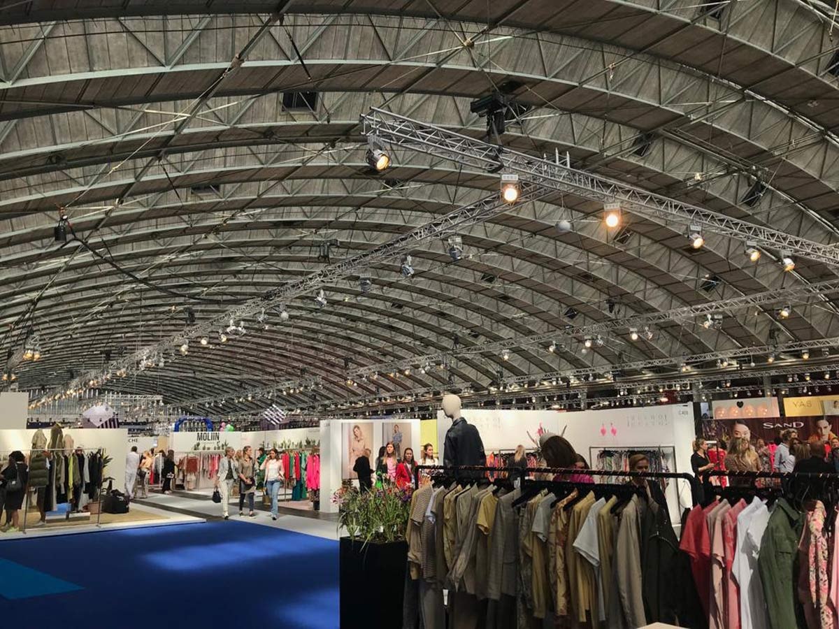 Modefabriek stellt sich neu auf: Besucher und Aussteller müssen sich noch gewöhnen Modefabriek stellt sich neu auf: Besucher und Aussteller müssen sich noch gewöhnen