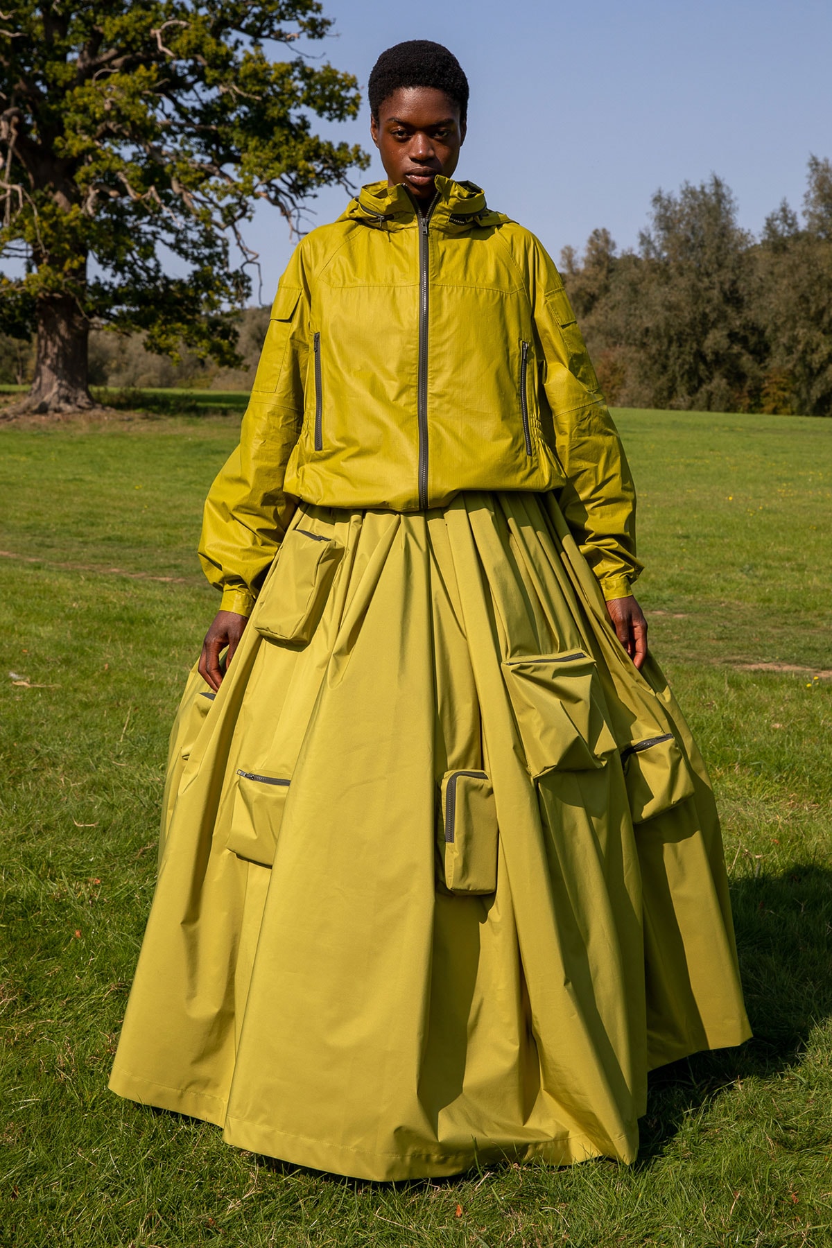 Entdeckt auf dem Laufsteg: Pantones Modefarben Frühling/Sommer 2021 Entdeckt auf dem Laufsteg: Pantones Modefarben Frühling/Sommer 2021