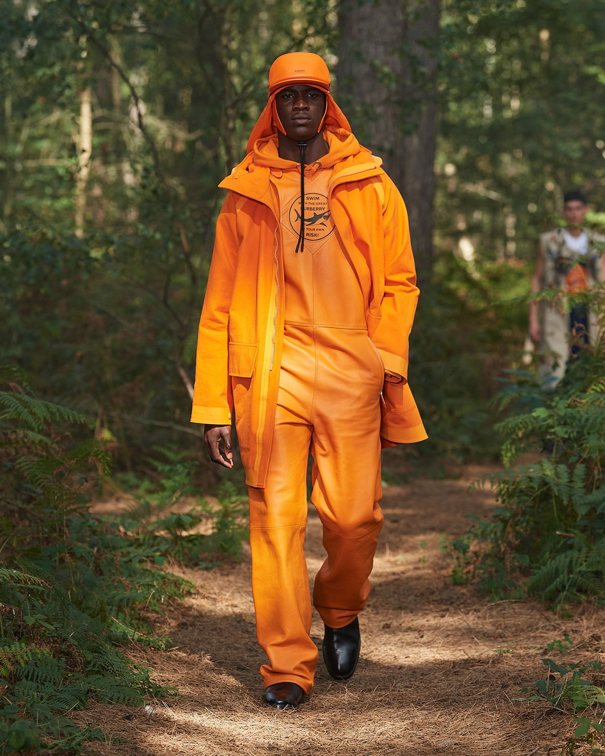 Entdeckt auf dem Laufsteg: Pantones Modefarben Frühling/Sommer 2021 Entdeckt auf dem Laufsteg: Pantones Modefarben Frühling/Sommer 2021