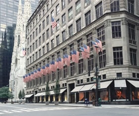 Hudson's Bay kauft Saks für 2,9 Milliarden Hudson's Bay kauft Saks für 2,9 Milliarden