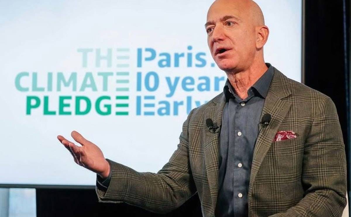 Jeff Bezos Stellt Neues Klimaversprechen Fur Amazon Vor